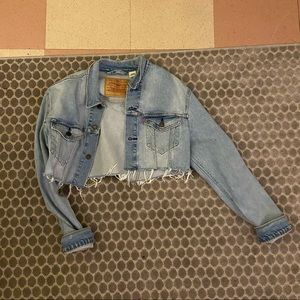 Levi’s Cropped Denim Jacket